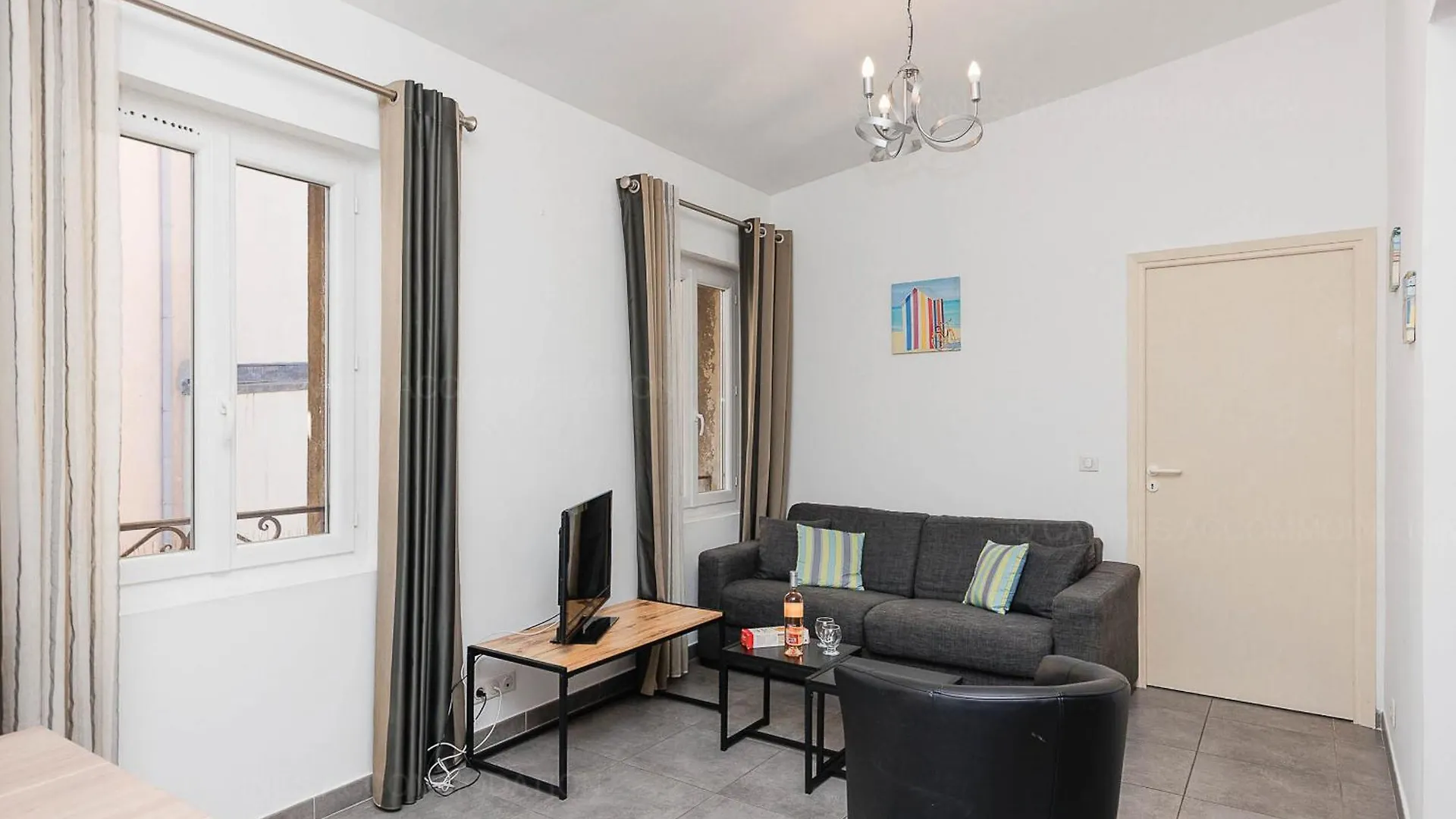 Residence Aout 43 Cannes France