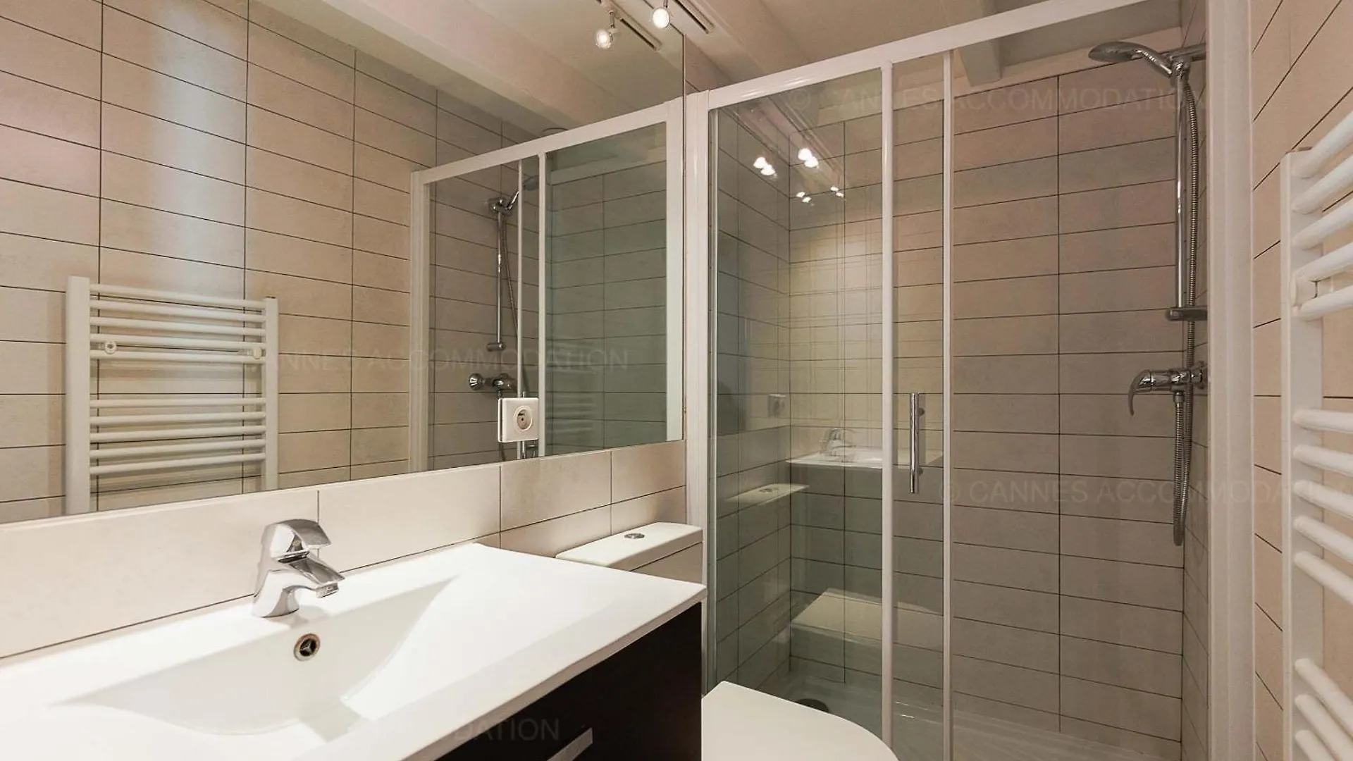 קאן Residence Aout 43 דירה